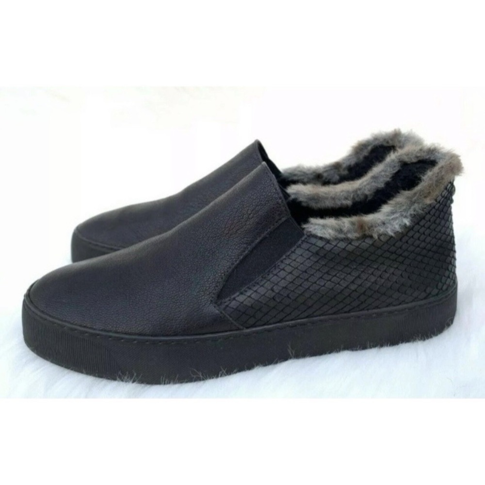 Stuart Weitzman ‘Furrier’ Black Leather Sneakers